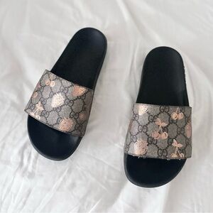 Gucci Slides 🍓